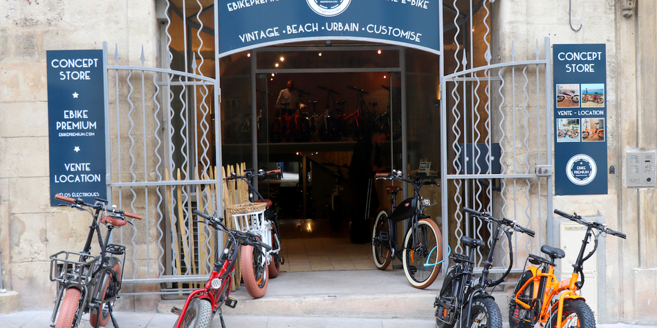 EBIKEPREMIUM Montpellier dédié aux vélos électrique propose la location de vélo électrique et la vente de vélo électrique sur Montpellier avec des cycles de tous styles : vintage, urbain (® EBIKEPREMIUM)