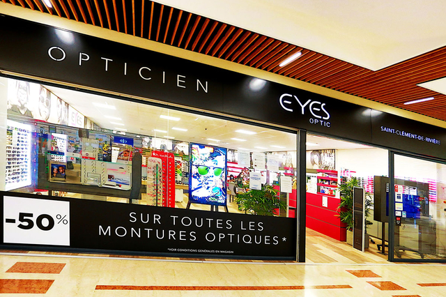 Eyes Optic Opticien Saint Clement de Riviere vend des lunettes pas cher dans la galerie de Carrefour Trifontaine (® SAAM-Fabrice Chort)