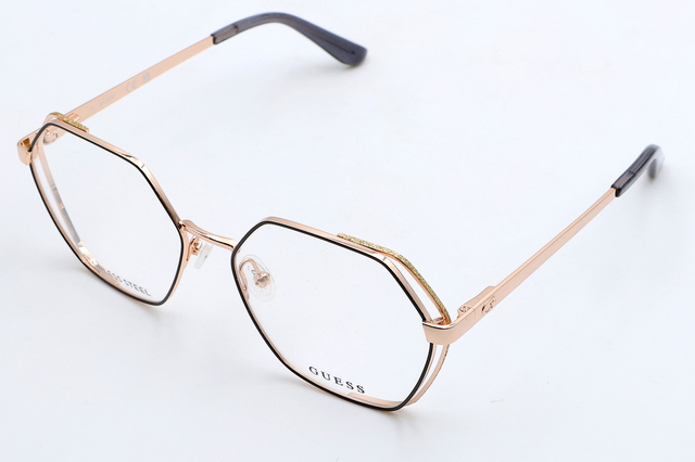Lunette de vue Guess - Eyes Optic Saint Clément de Rivière