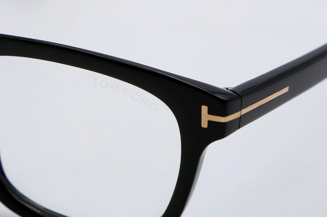 Lunettes de marques chez Eyes Optic - Saint Clément de Rivière