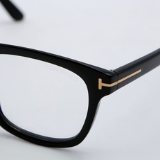 Lunettes de marques chez Eyes Optic - Saint Clément de Rivière