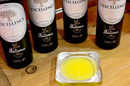 Histoire de Graines Montpellier vend des produits alimentaires comme de l'huile d'olive dans sa boutique du centre-ville ( ® SAAM-fabrice Chort)