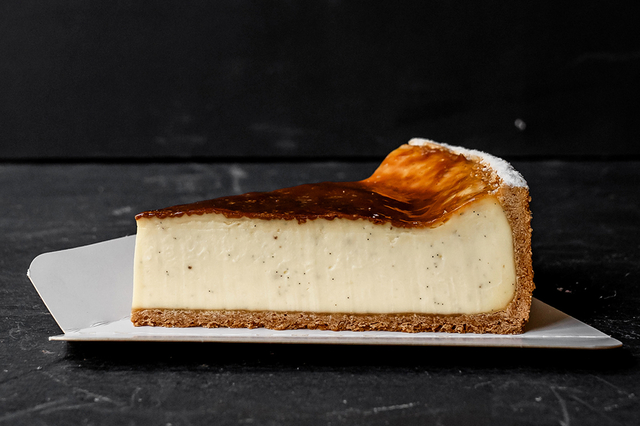 Flan vanille chez pâtisserie Insensé à Sète