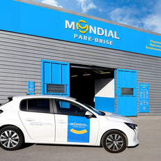 Mondial Pare Brise Montpellier : changement de pare-brise, réparation de vitrage automobile et remplacement pare brise à Garosud Montpellier. (® SAAM- Fabrice Chort)