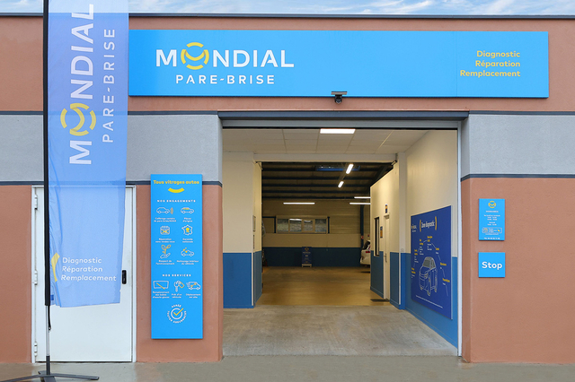 Mondial Pare Brise Saint Gély du Fesc • remplacer un pare-brise, changer, réparer un impact (® SAAM* fabrice CHORT)