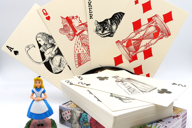 Alice au pays des Merveilles - Le jeu de cartes - Montpellier - Pomme de Reinette