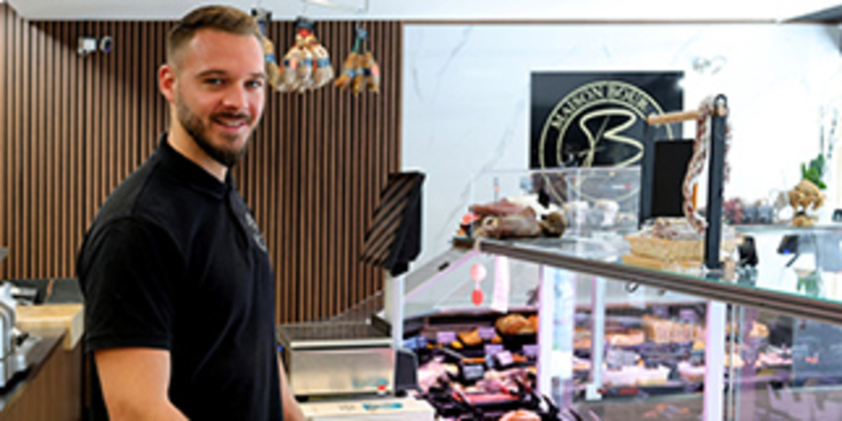 Mickaël Bouron • artisan boucher de la Maison Bouron Lattes (® SAAM- fabrice CHORT)