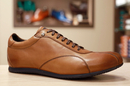 Magasin chaussures Homme Montpellier chez Finsbury Montpellier ici en photo des chaussures en cuir tendance casual (® SAAM-Fabrice Chort)