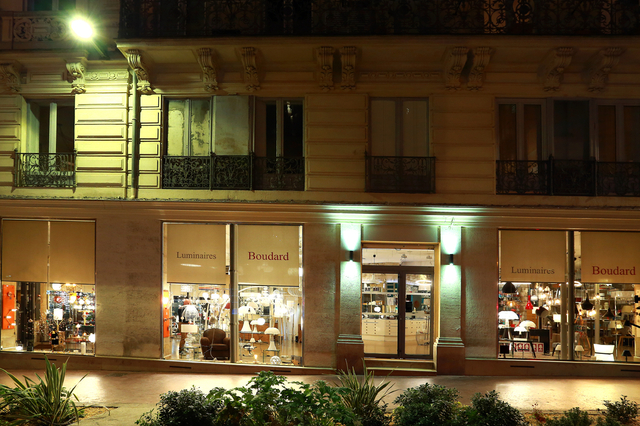 Luminaires Boudard Montpellier vend des lampes, des lustres et mobilier au centre-ville au croisement de la Rue Foch et de la Rue de l'Aiguillerie  (® SAAM- Fabrice Chort)