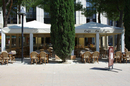 Entrée du restaurant La Suite Brasserie-Grill-Cafe dans le quartier Antigone dans la ville de Montpellier (crédits photos: networld S.Boirel)